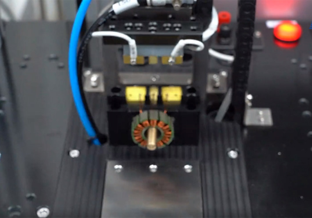 無(wú)人機(jī)電機(jī)測(cè)試系統(tǒng)應(yīng)用現(xiàn)場(chǎng)